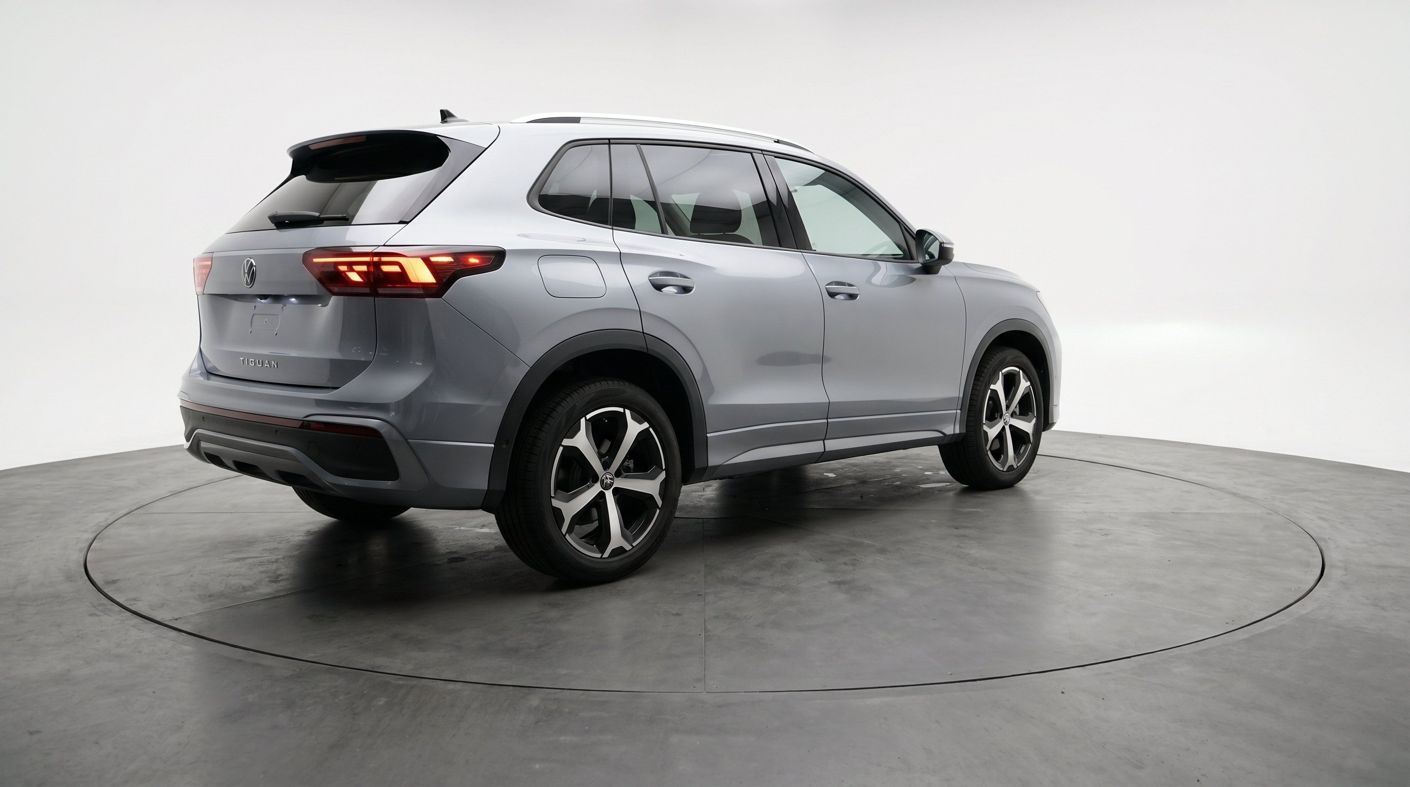 Thumbnail: 2026 Volkswagen Tiguan - 9