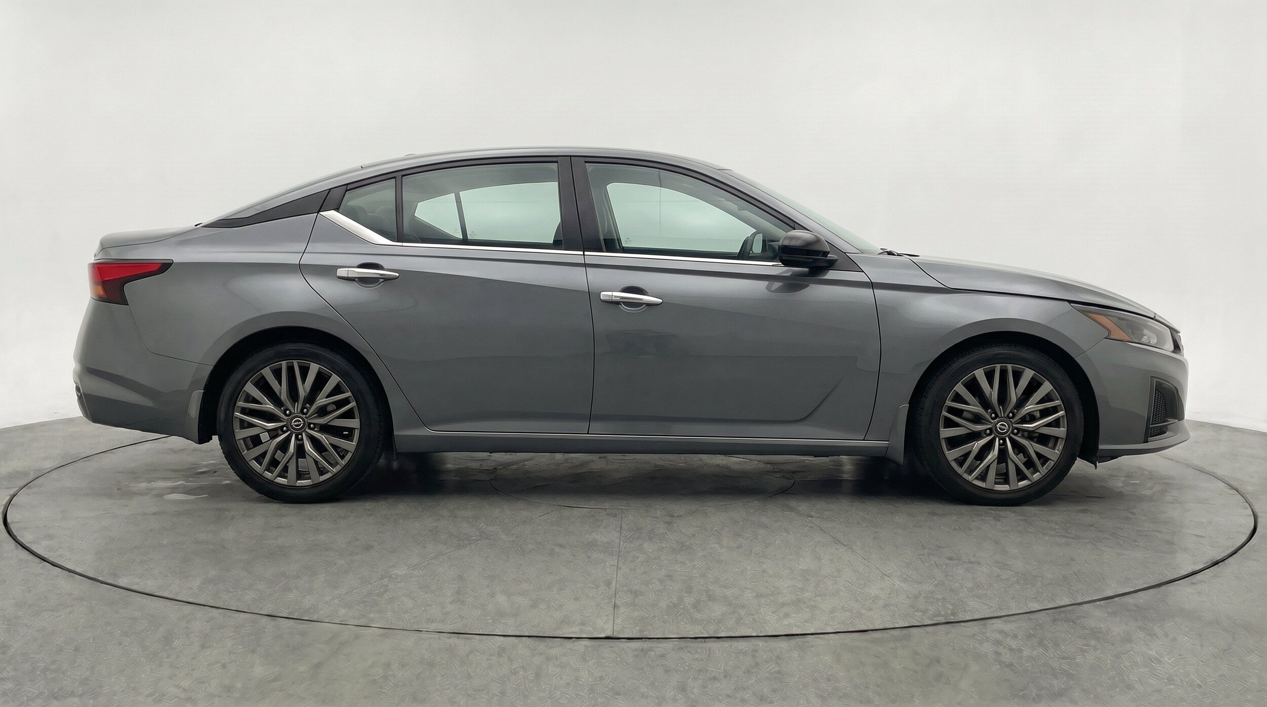 Thumbnail: 2025 Nissan Altima - 10