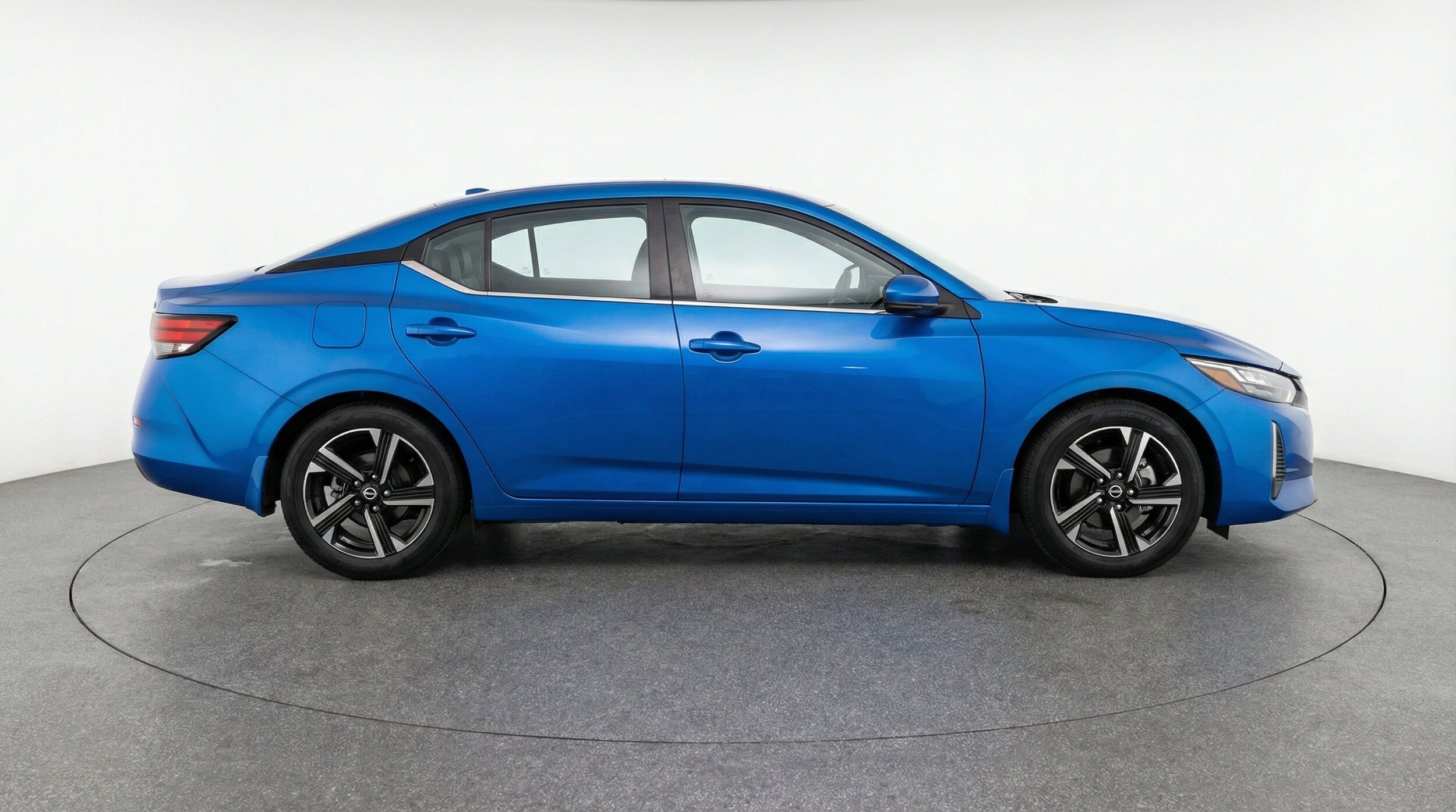 Thumbnail: 2025 Nissan Sentra - 10