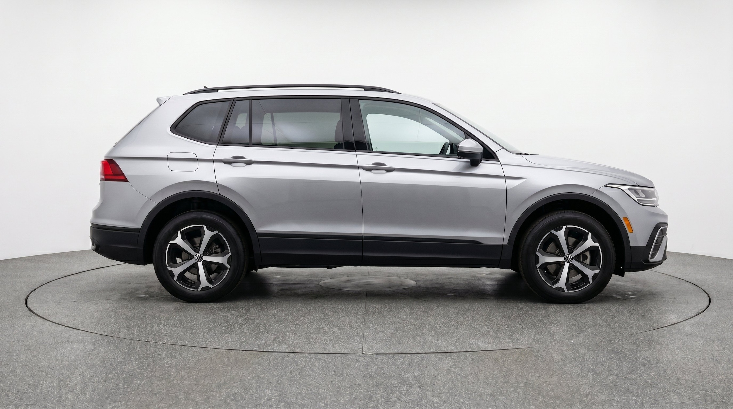 Thumbnail: 2026 Volkswagen Tiguan - 10