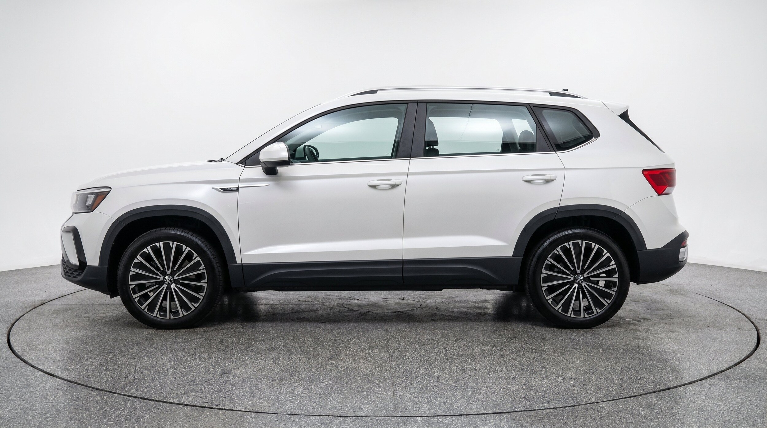Thumbnail: 2026 Volkswagen Taos - 5