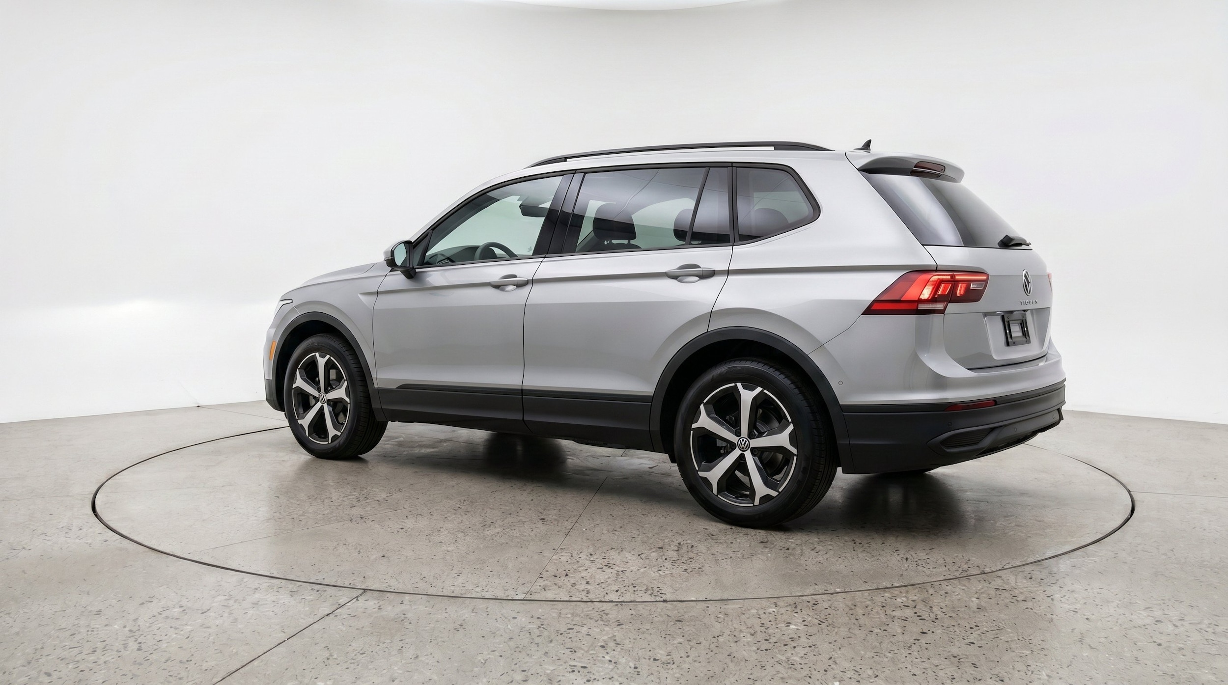 Thumbnail: 2026 Volkswagen Tiguan - 6
