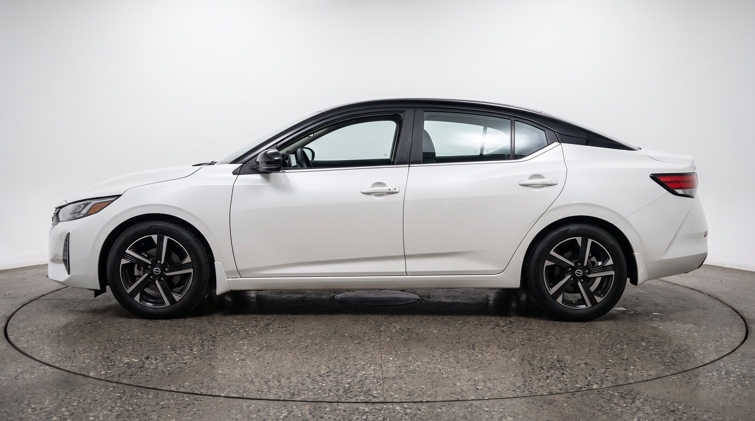 Thumbnail: 2025 Nissan Sentra - 5