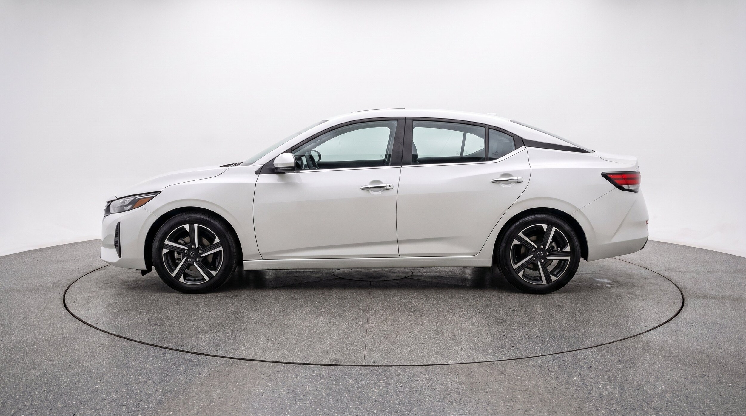 Thumbnail: 2025 Nissan Sentra - 5