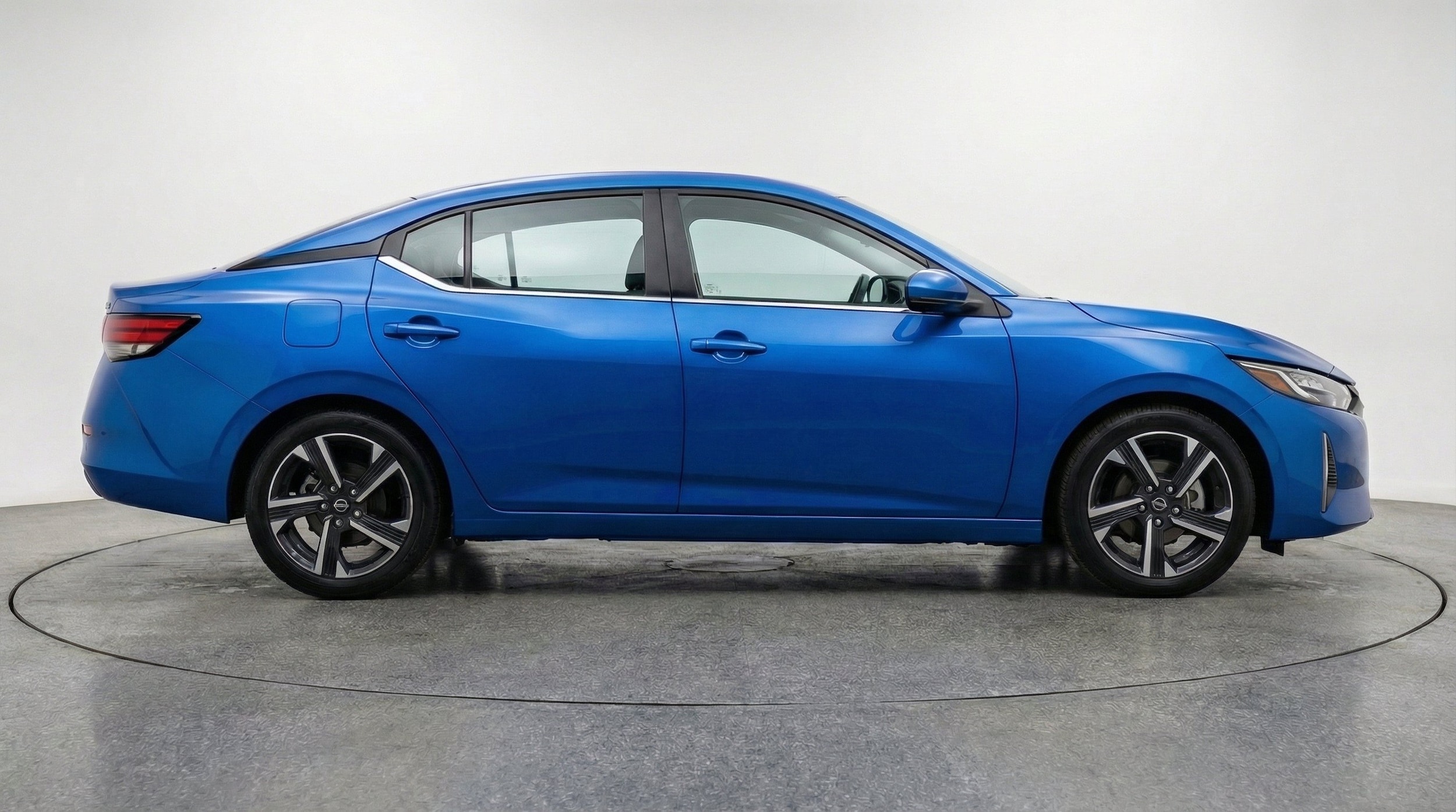 Thumbnail: 2025 Nissan Sentra - 10