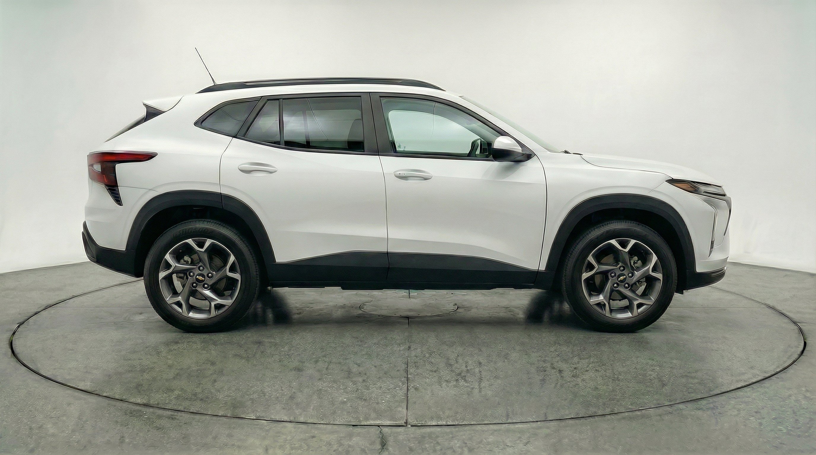 Thumbnail: 2025 Chevrolet Trax - 10