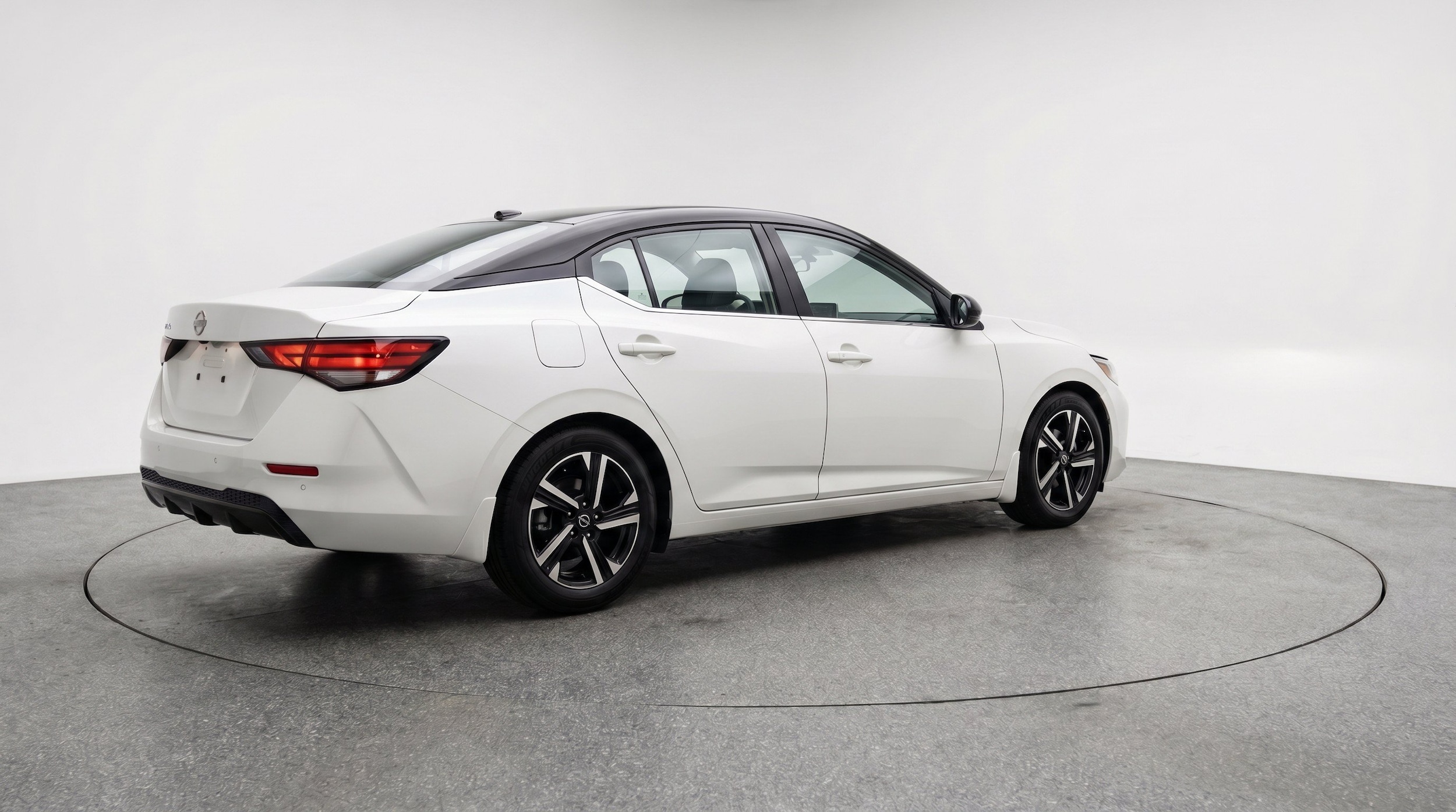 Thumbnail: 2025 Nissan Sentra - 9