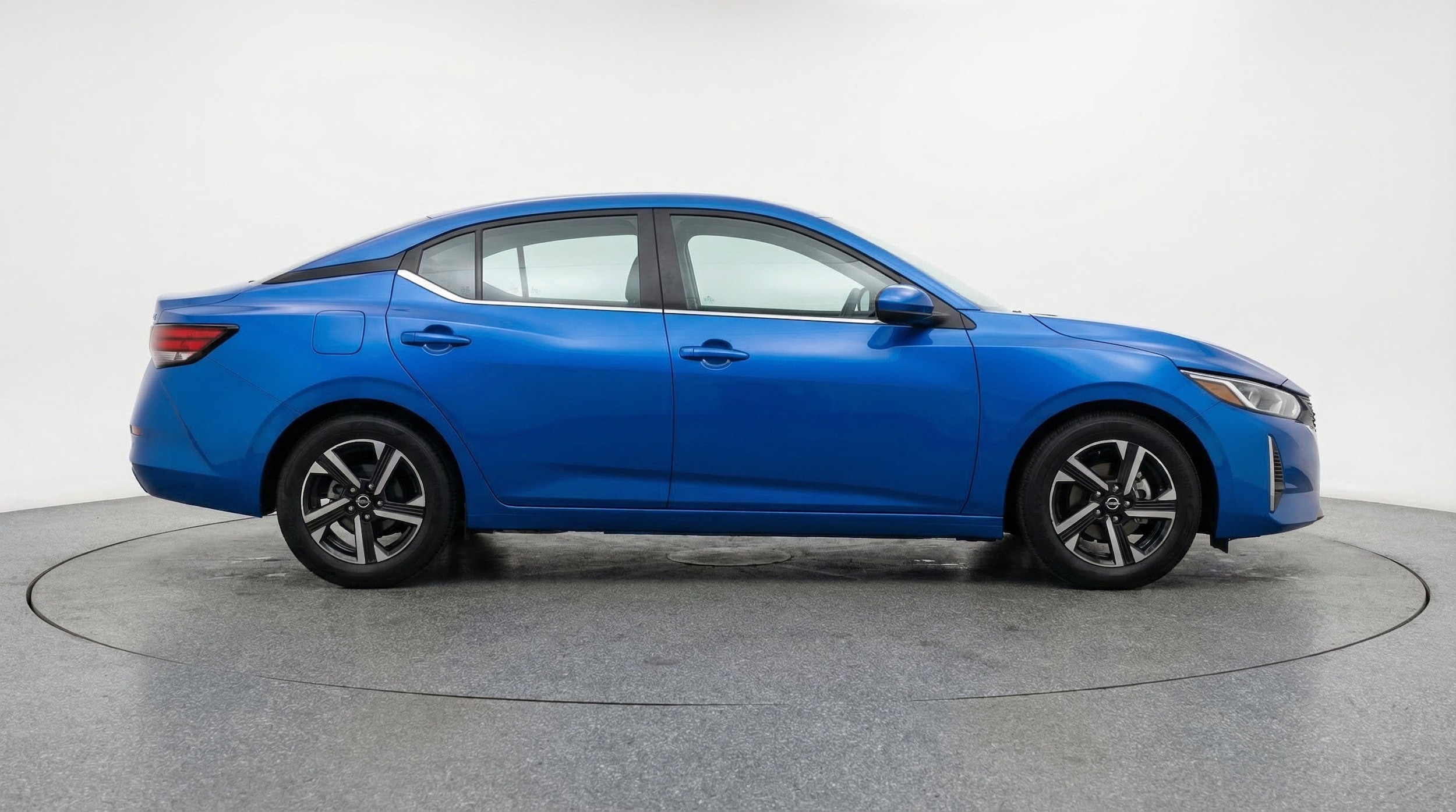 Thumbnail: 2025 Nissan Sentra - 10