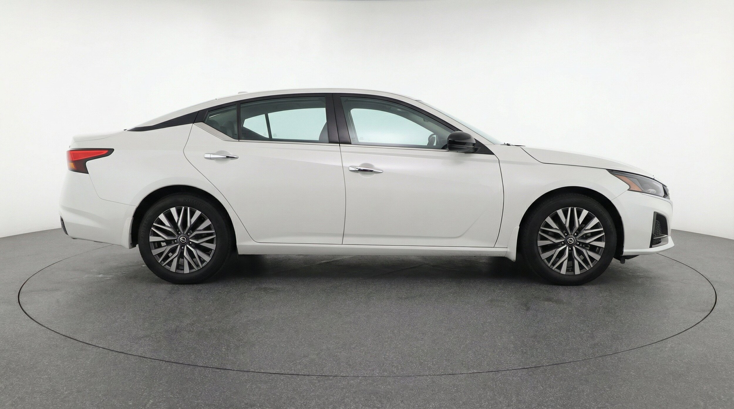 Thumbnail: 2025 Nissan Altima - 10