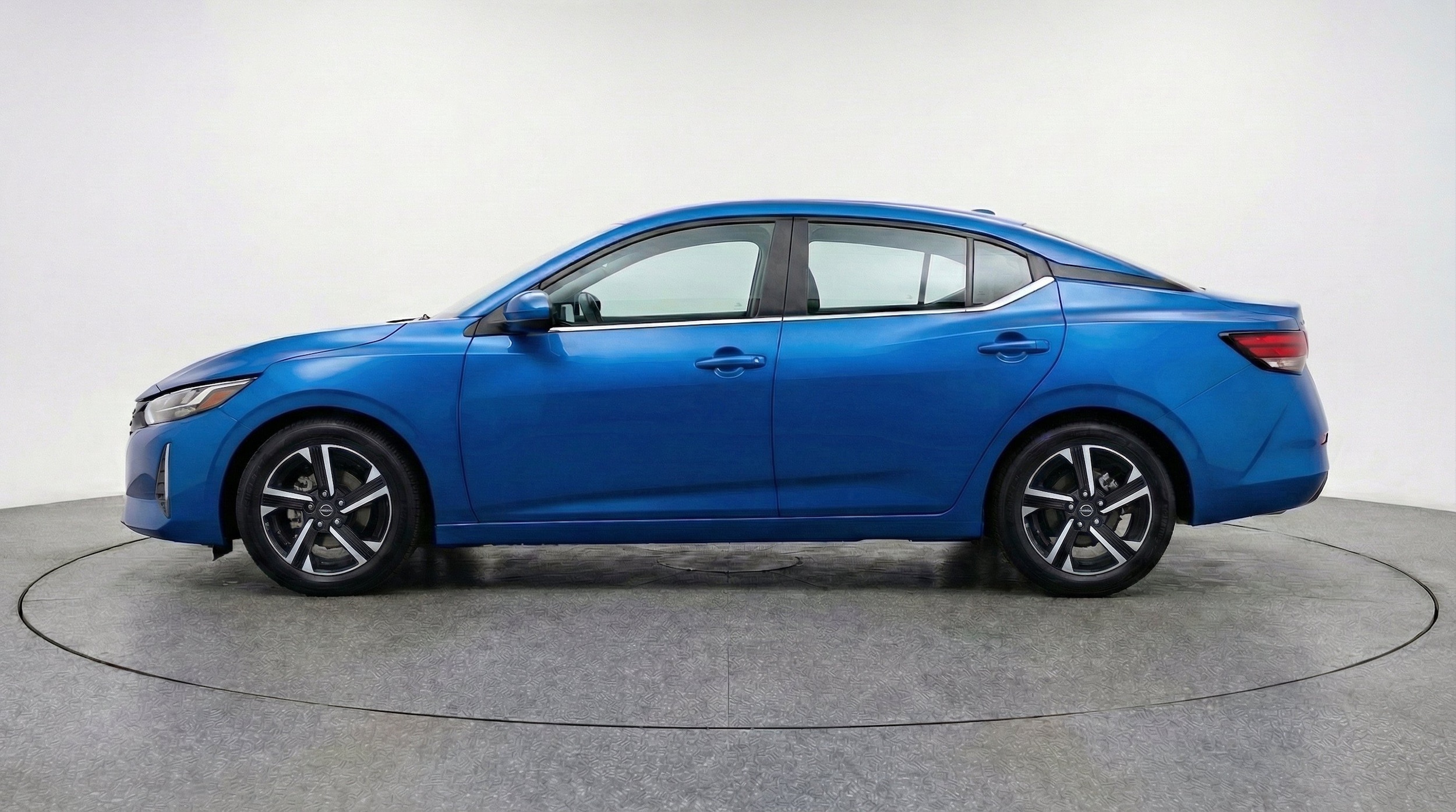 Thumbnail: 2025 Nissan Sentra - 5