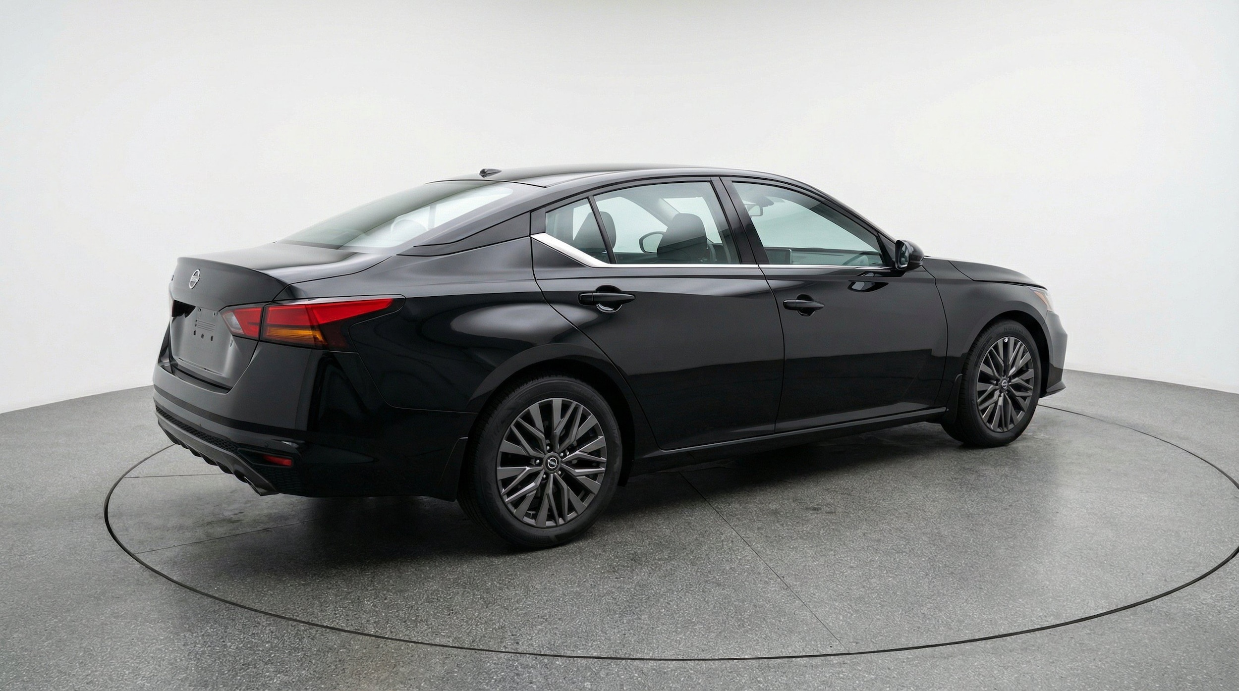 Thumbnail: 2025 Nissan Altima - 9
