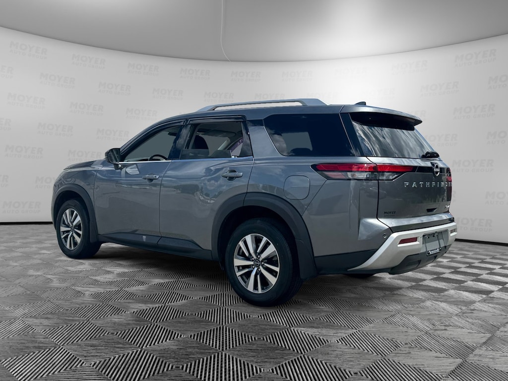 Used 2023 Nissan Pathfinder SL SL 4WD