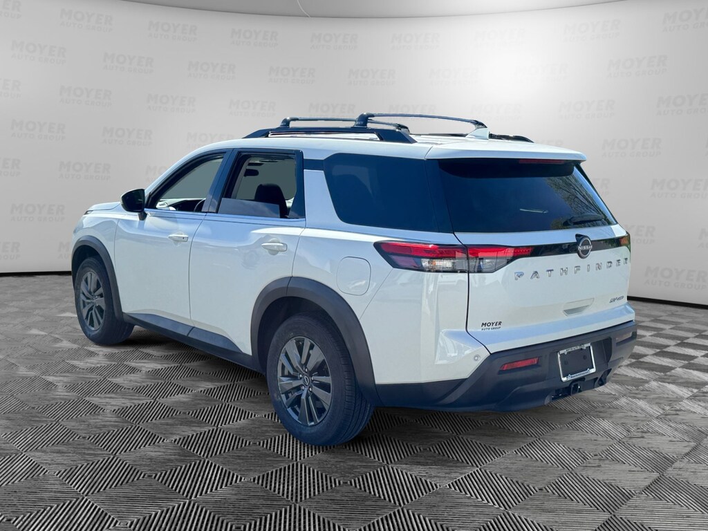 Used 2022 Nissan Pathfinder SV SV 4WD