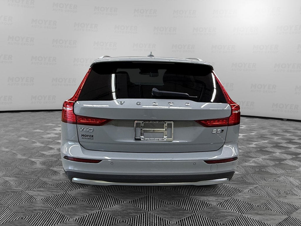 Used 2025 Volvo V60 Cross Country Plus B5 AWD Plus