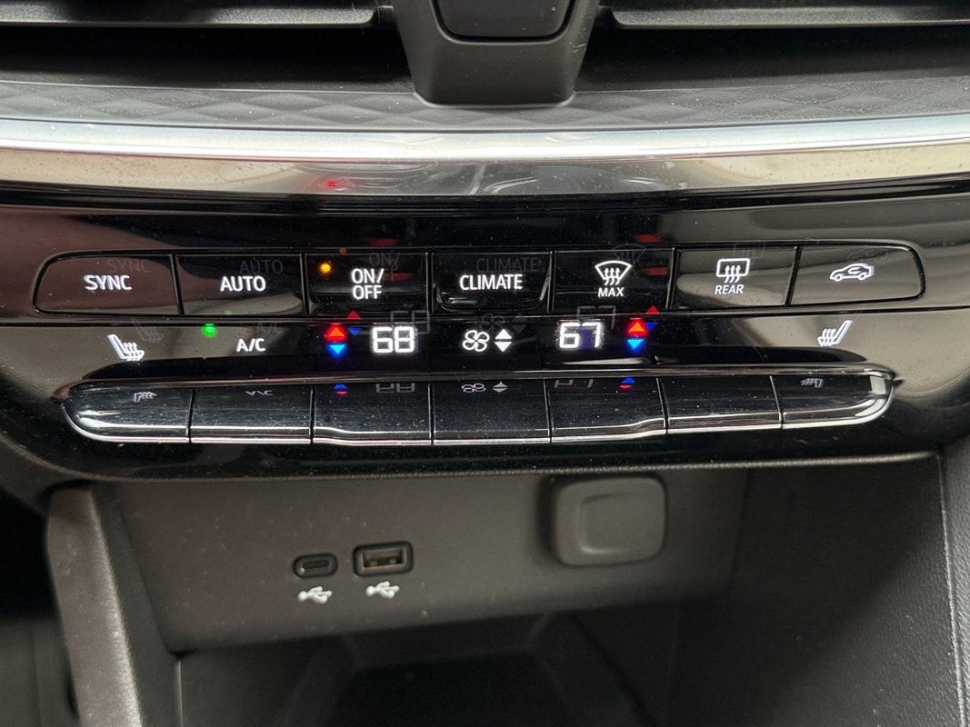 2024 Buick Encore GX Avenir - Photo 16
