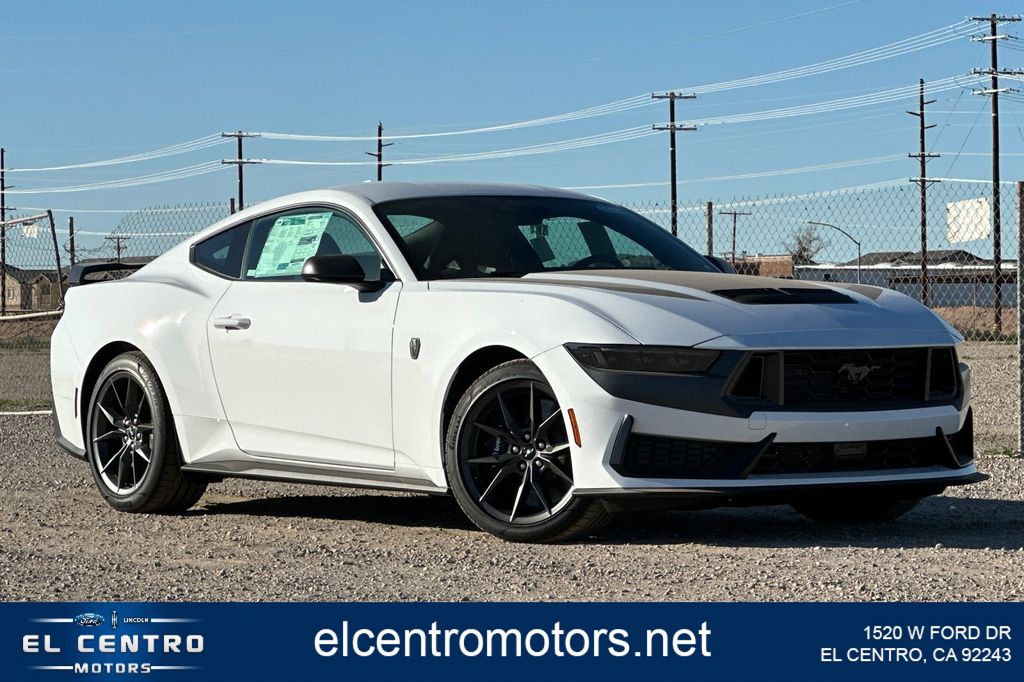 2026 Ford Mustang Dark Horse