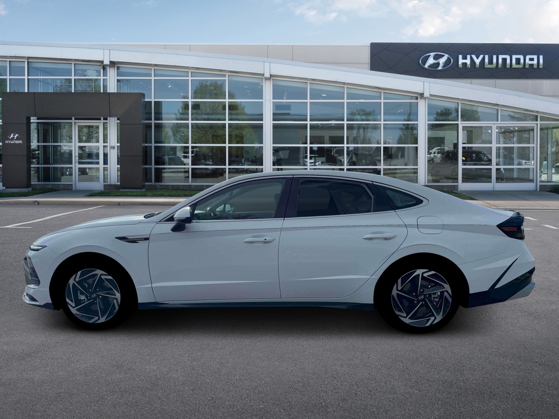 2026 Hyundai Sonata SEL - Photo 3