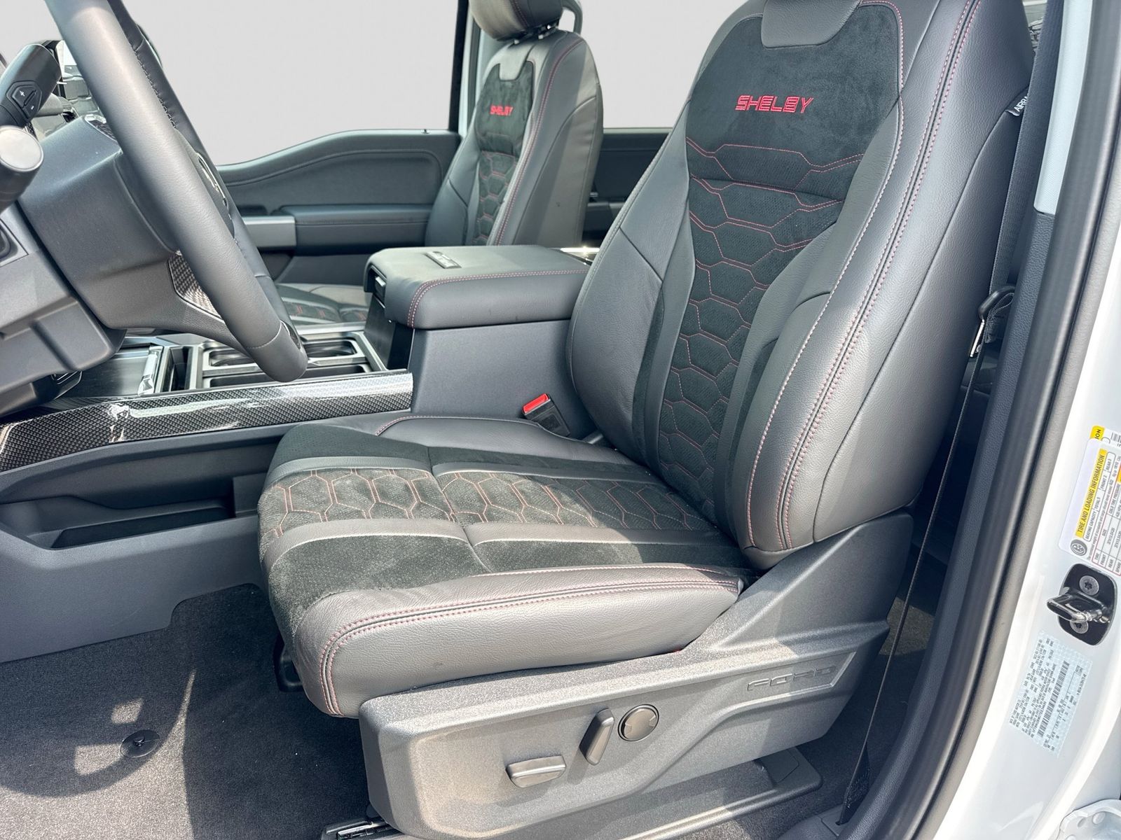 2026 Ford F-250 Super Duty Lariat - Photo 16