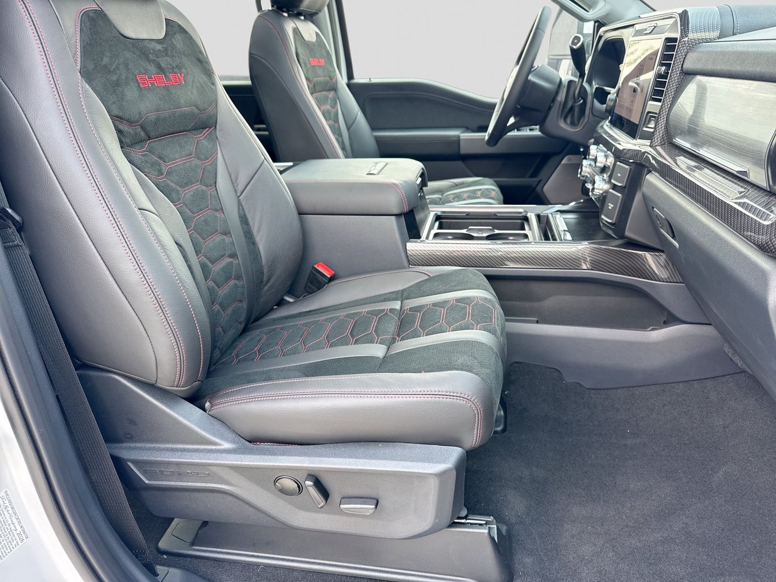 2026 Ford F-250 Super Duty Lariat - Photo 23