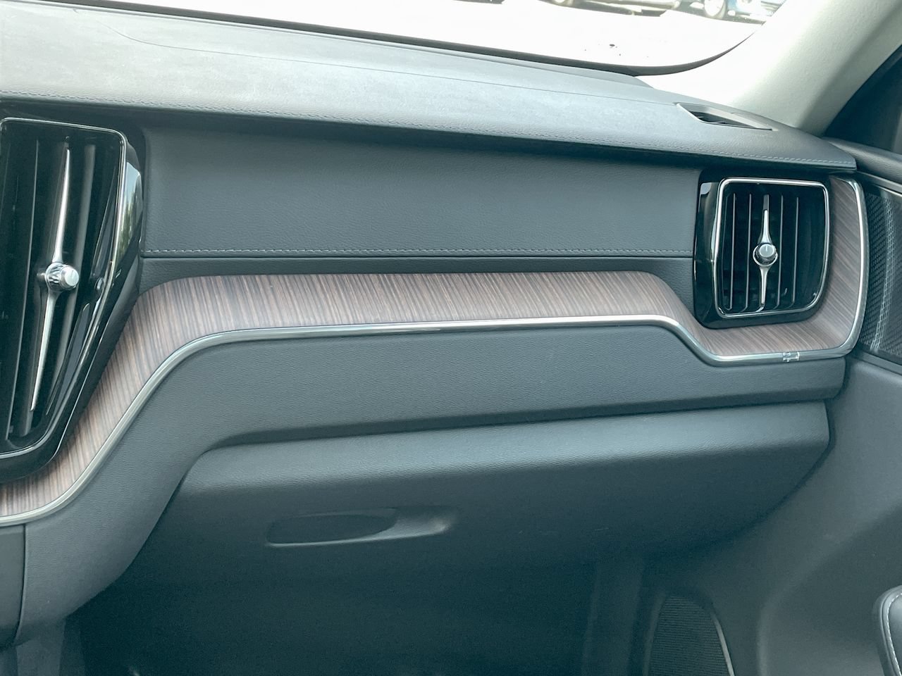 2023 Volvo XC60 Ultimate - Photo 24