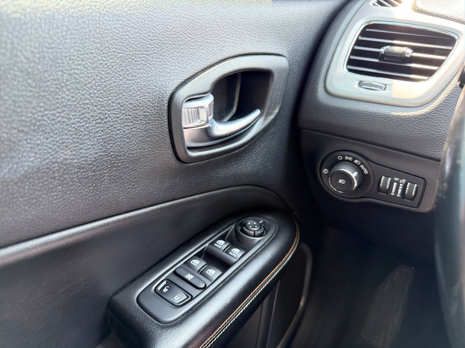 2020 Jeep Compass Latitude - Photo 15