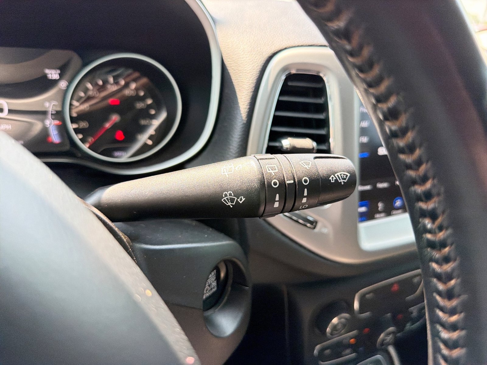2020 Jeep Compass Latitude - Photo 23