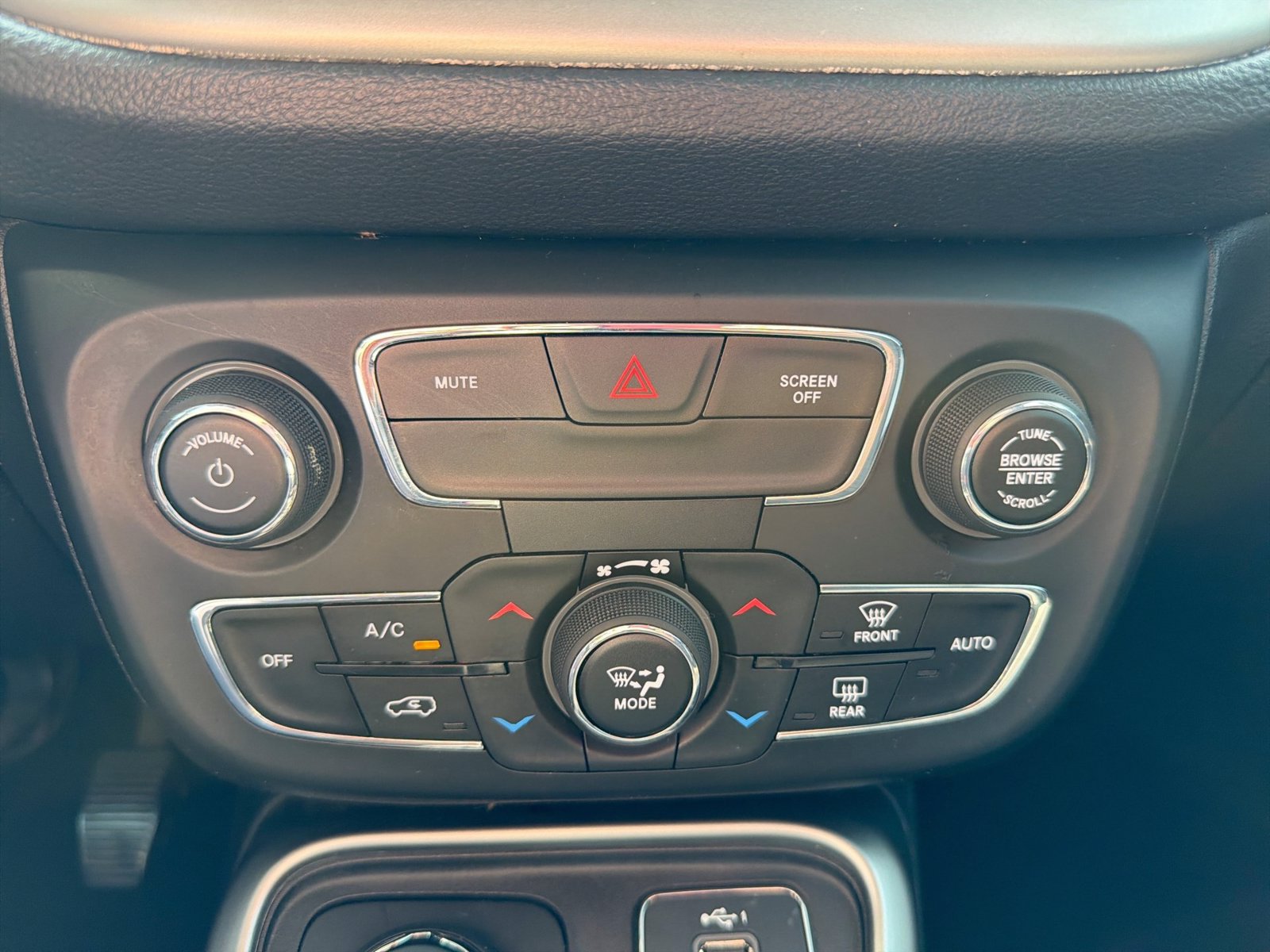 2020 Jeep Compass Latitude - Photo 25