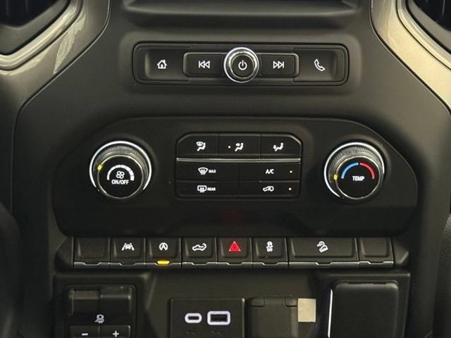 2024 Chevrolet Silverado 1500 Custom - Photo 17