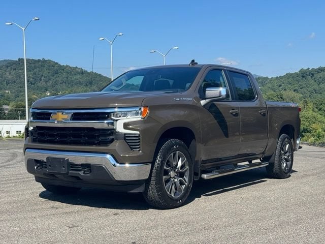 2023 Chevrolet Silverado 1500 LT - Photo 3