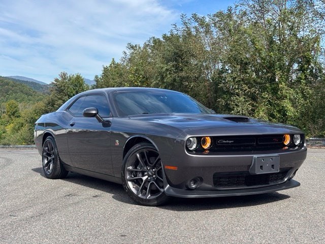 2022 Dodge Challenger