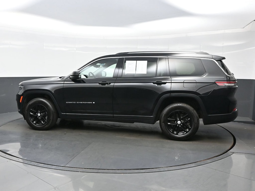 Used 2024 Jeep Grand Cherokee L Laredo Sport Utility