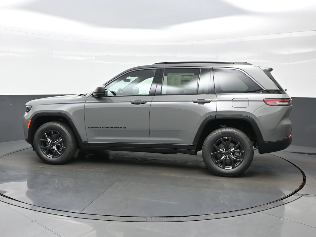 New 2027 Jeep Grand Cherokee LAREDO ALTITUDE 4X4 Sport Utility