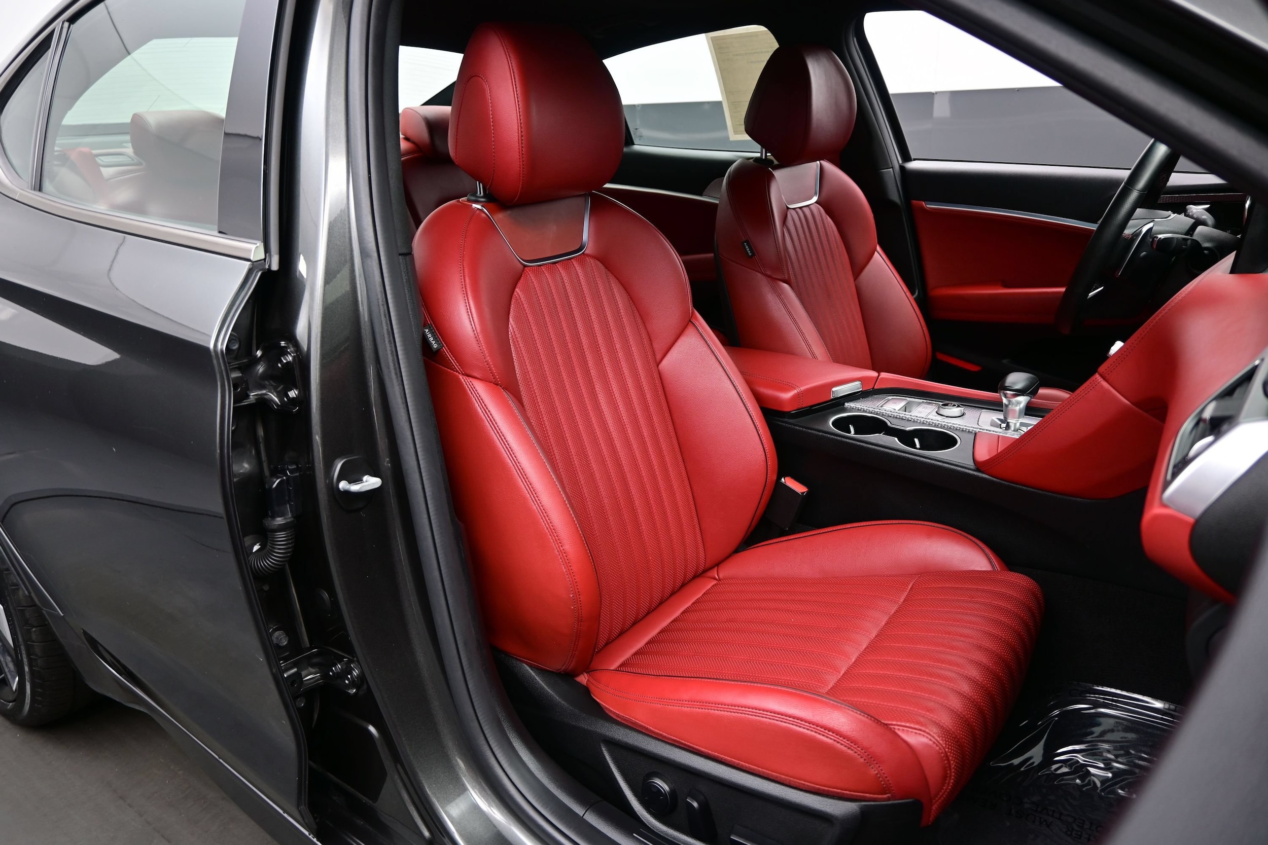 2023 GENESIS G70 Standard - Photo 14