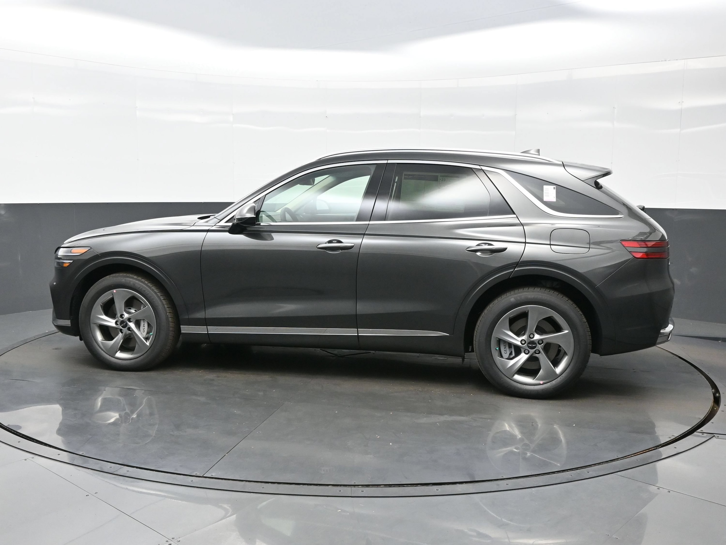 2026 GENESIS GV70 Standard - Photo 3