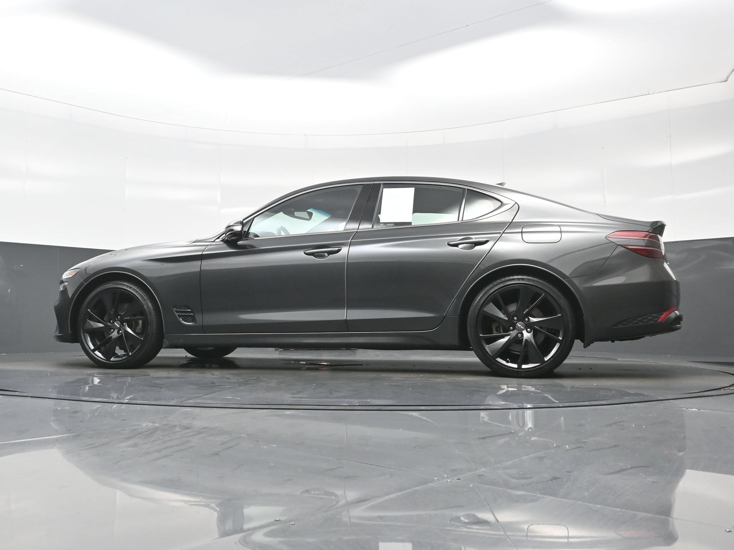 2023 GENESIS G70 Standard - Photo 31