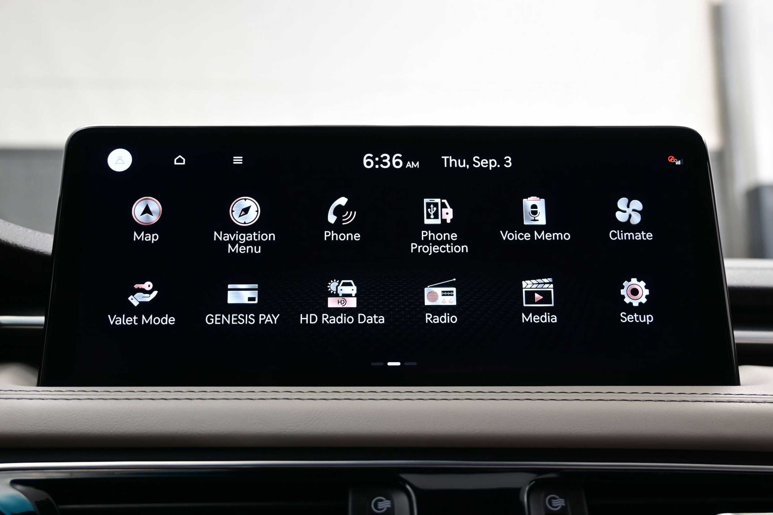 2023 GENESIS G70 Standard - Photo 19