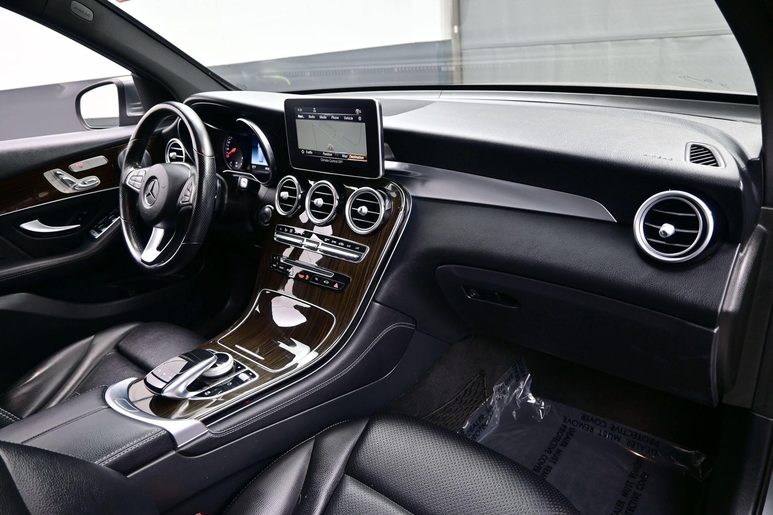 2019 Mercedes-Benz GLC GLC300 - Photo 13