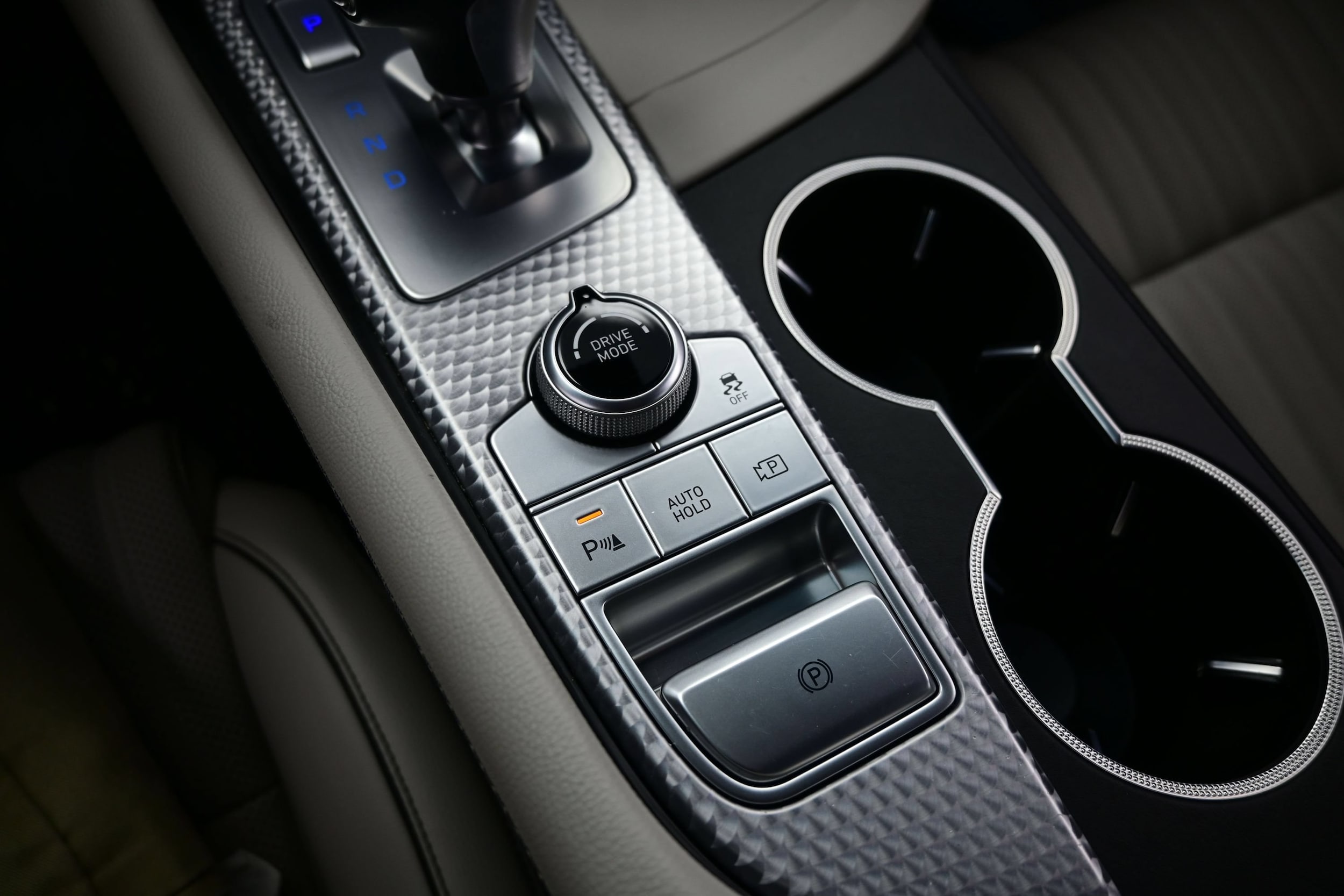 2023 GENESIS G70 Standard - Photo 23