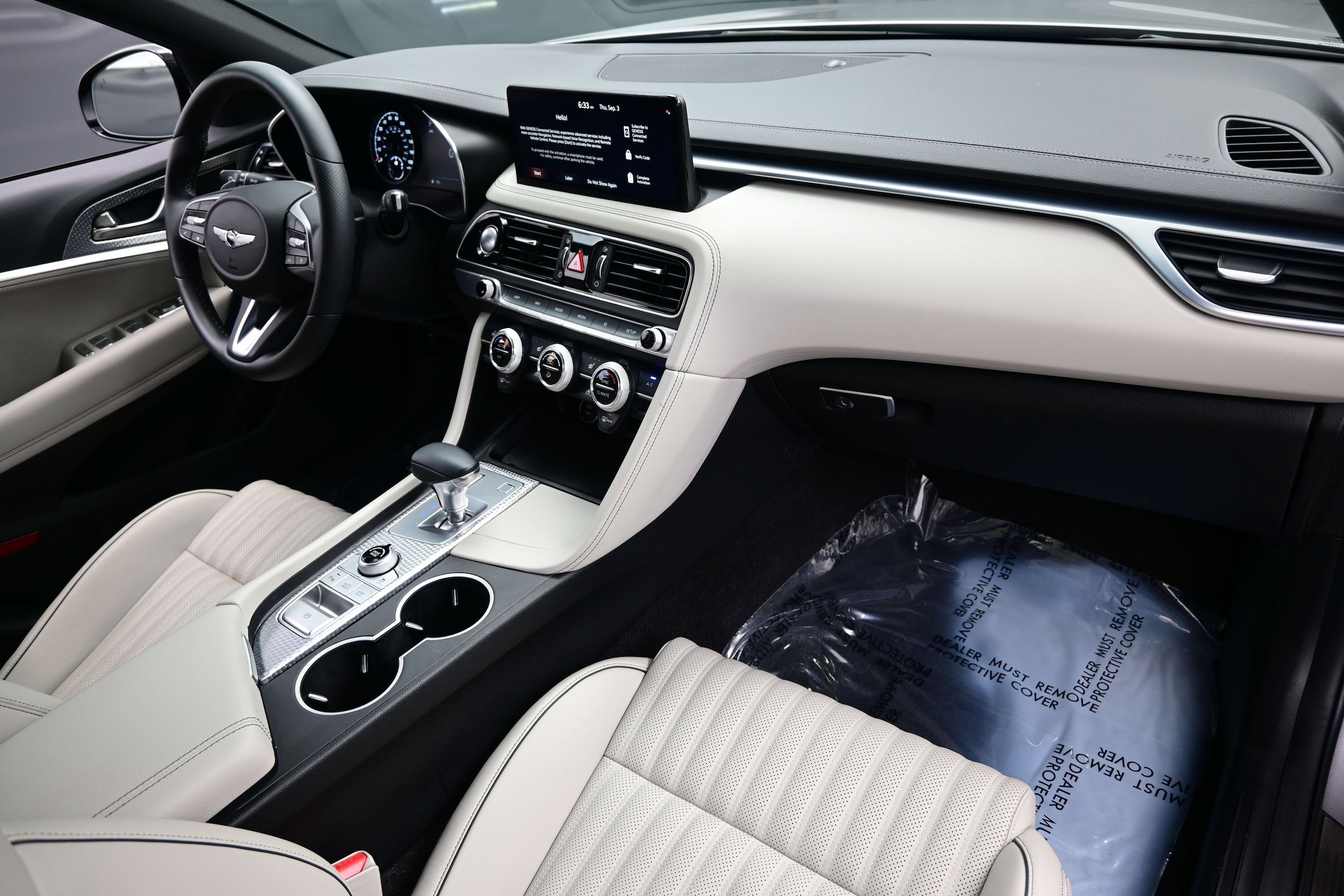 2023 GENESIS G70 Standard - Photo 15