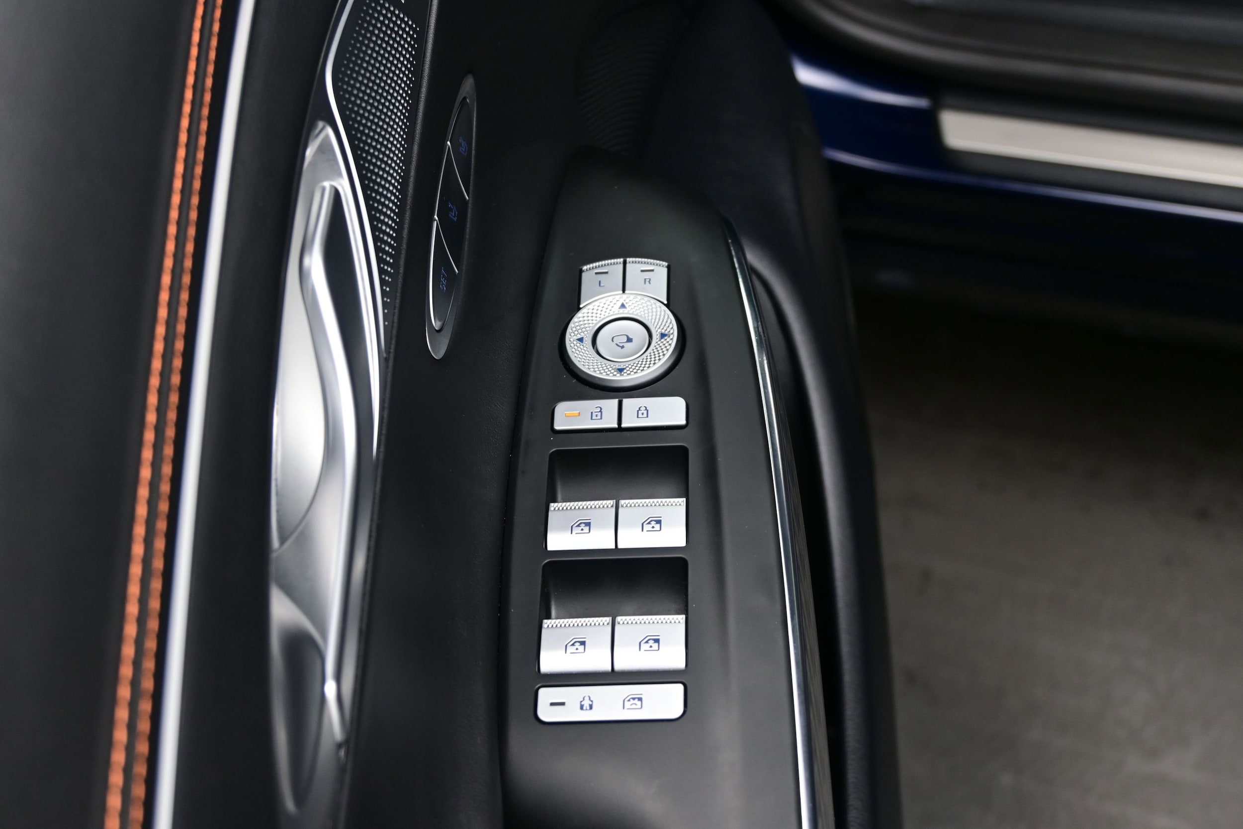 2026 GENESIS GV70 Sport Prestige - Photo 9