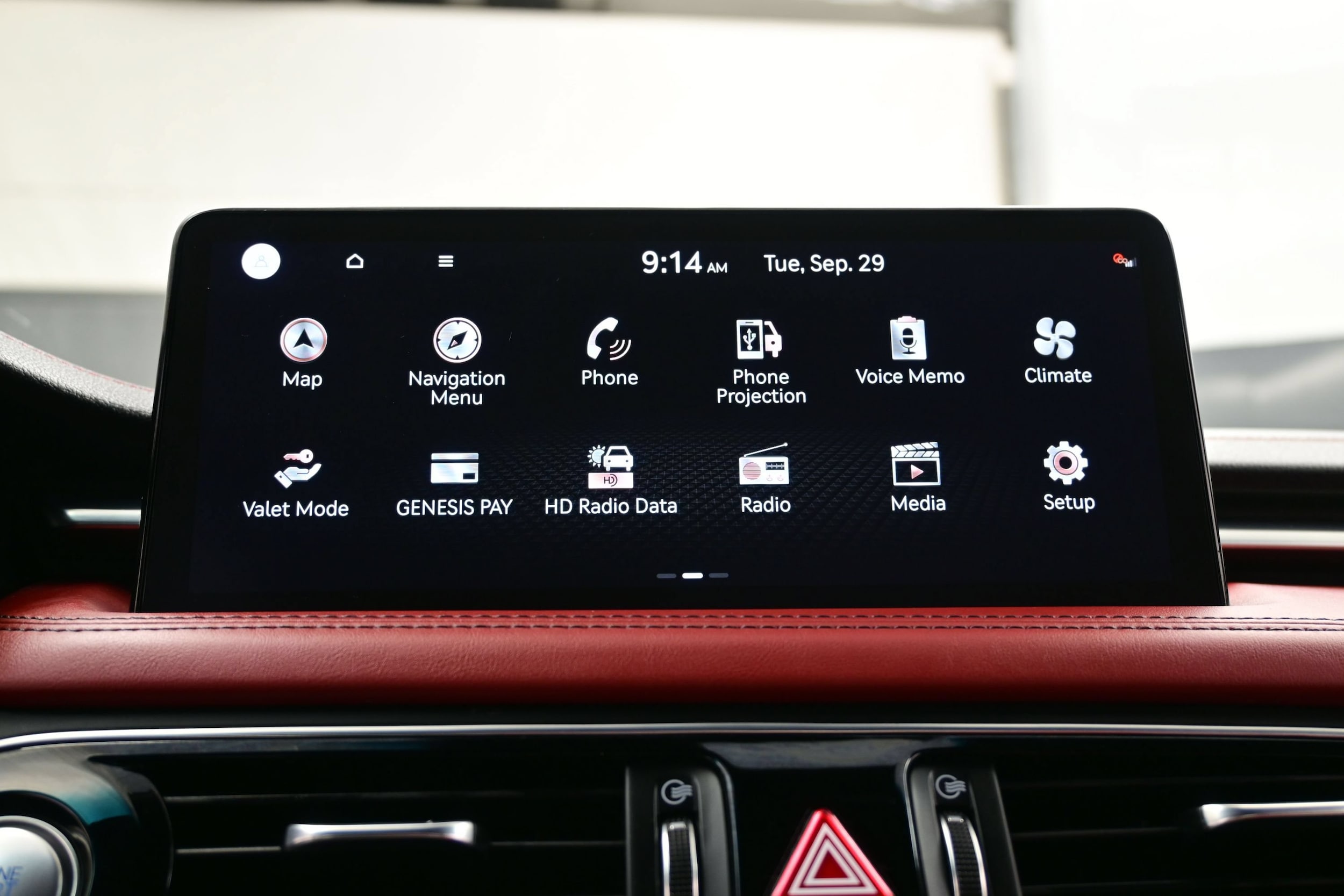 2023 GENESIS G70 Standard - Photo 19