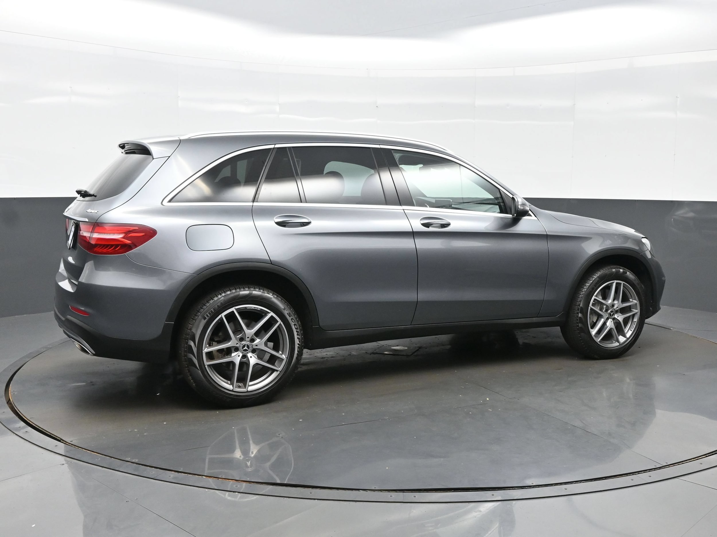 2019 Mercedes-Benz GLC GLC300 - Photo 6