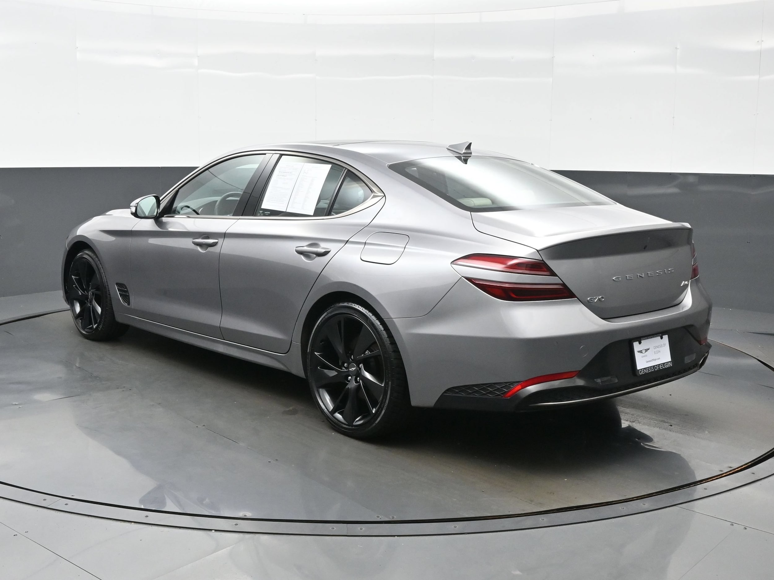 2023 GENESIS G70 Standard - Photo 4