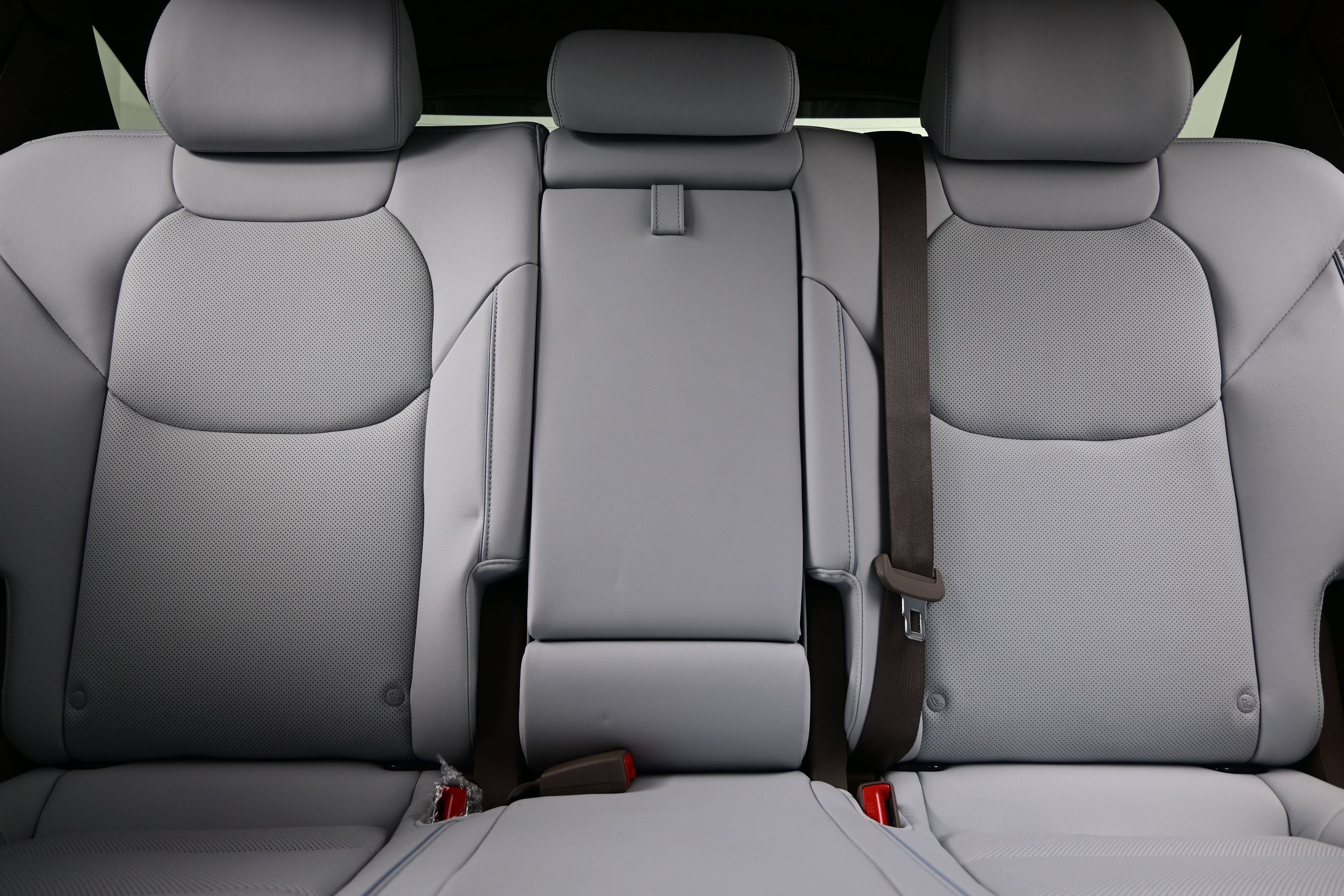 Rear bench and head restraints in a 2026 Genesis GV70