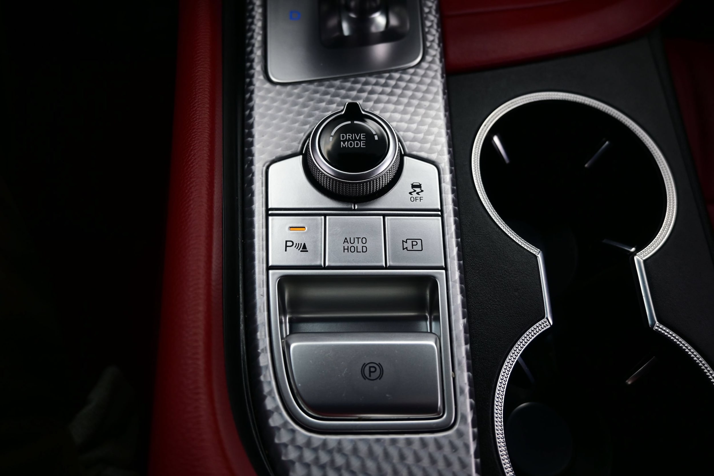 2023 GENESIS G70 Standard - Photo 23
