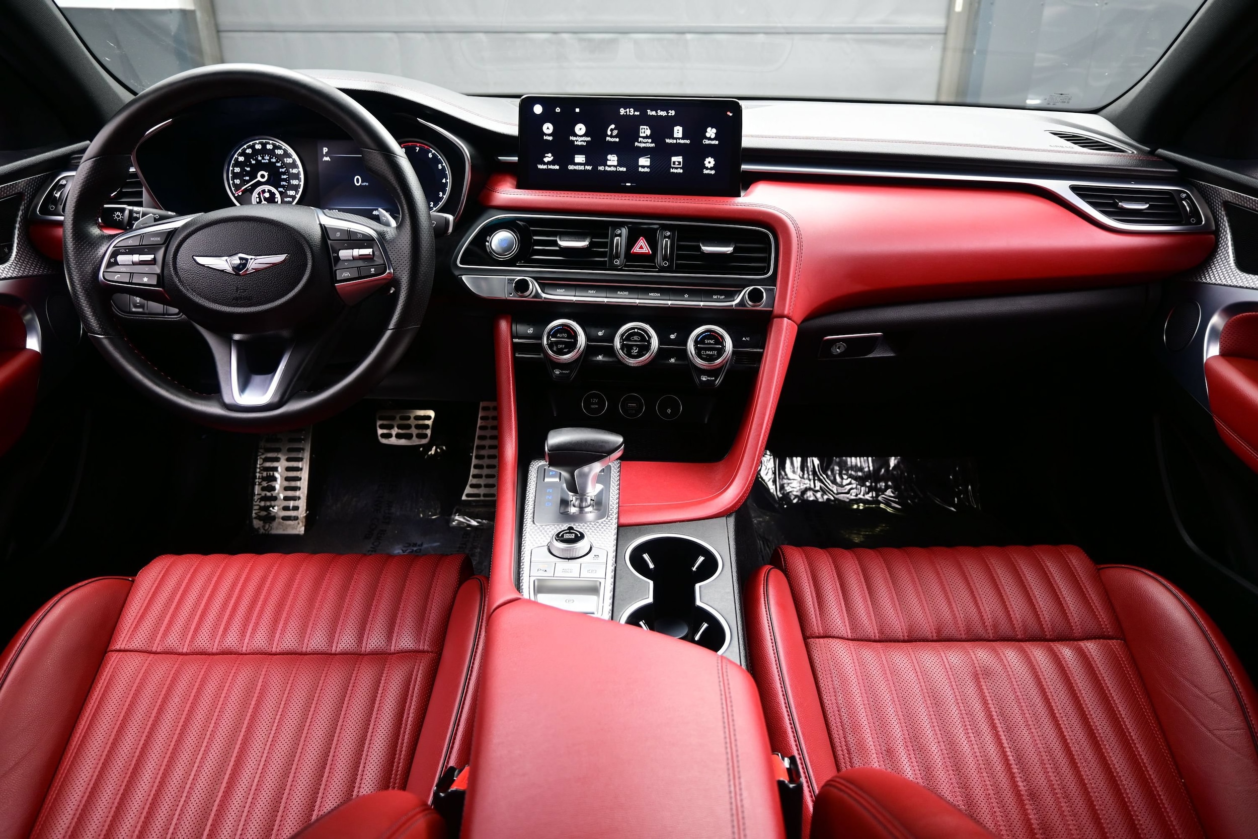 2023 GENESIS G70 Standard - Photo 17