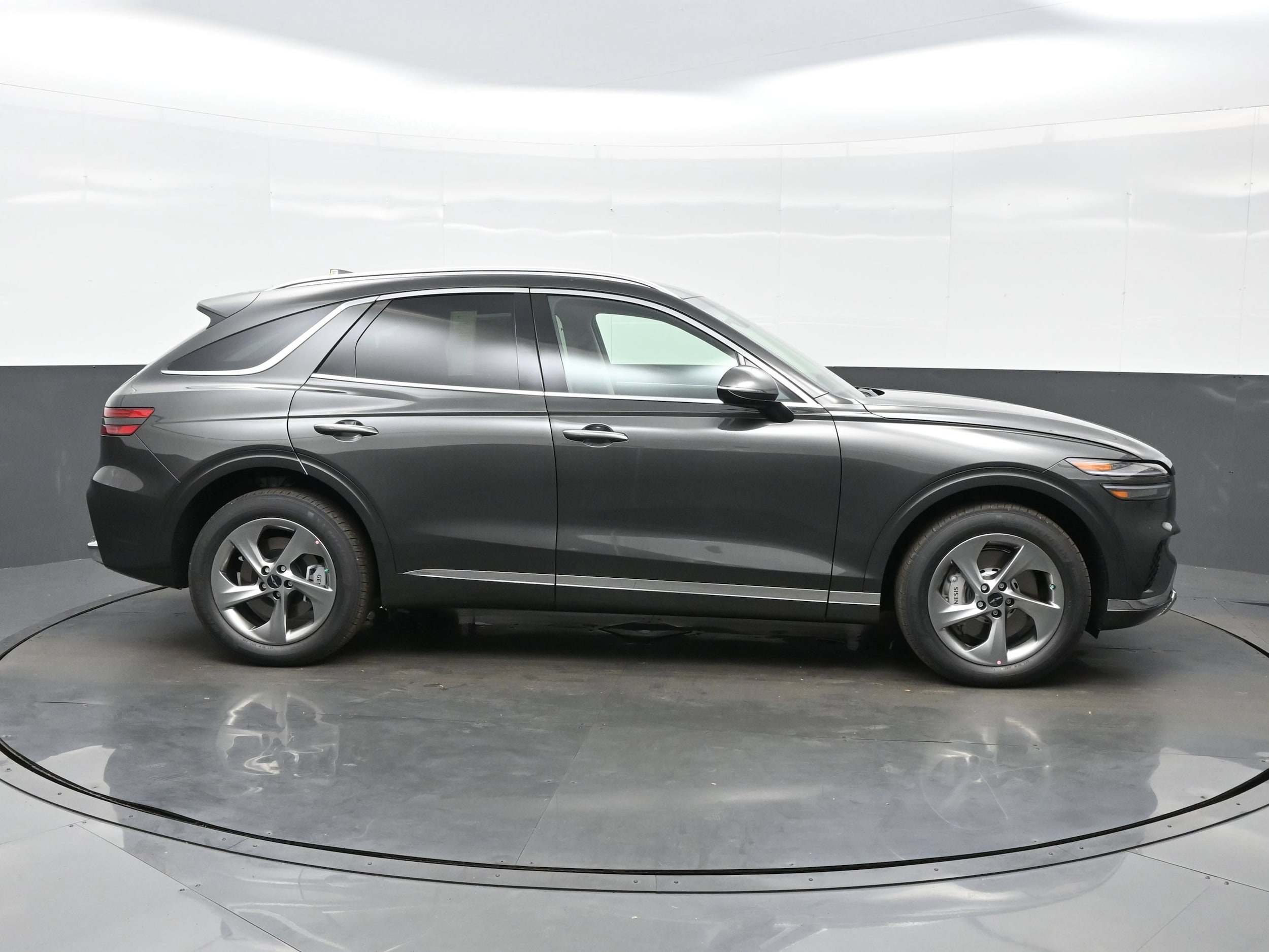 2026 GENESIS GV70 Standard - Photo 7