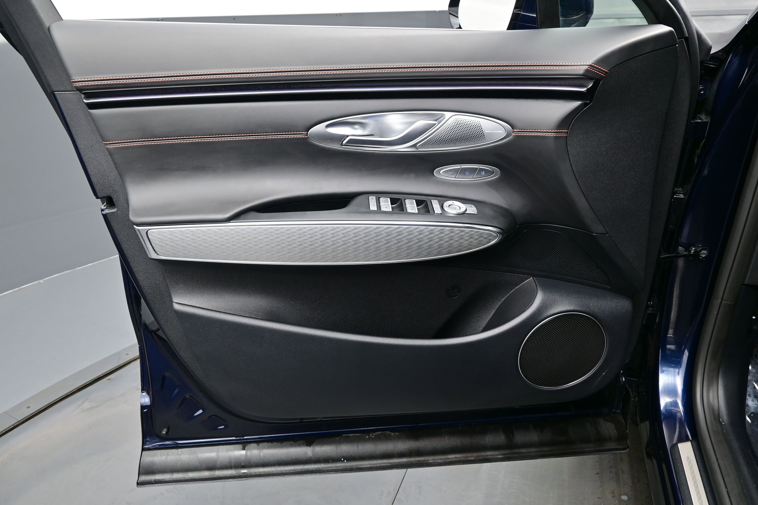 2026 GENESIS GV70 Sport Prestige - Photo 8