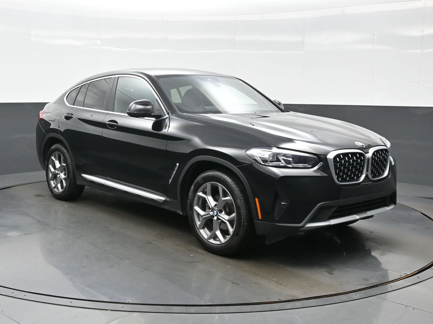 2025 BMW X4 30i - Photo 8
