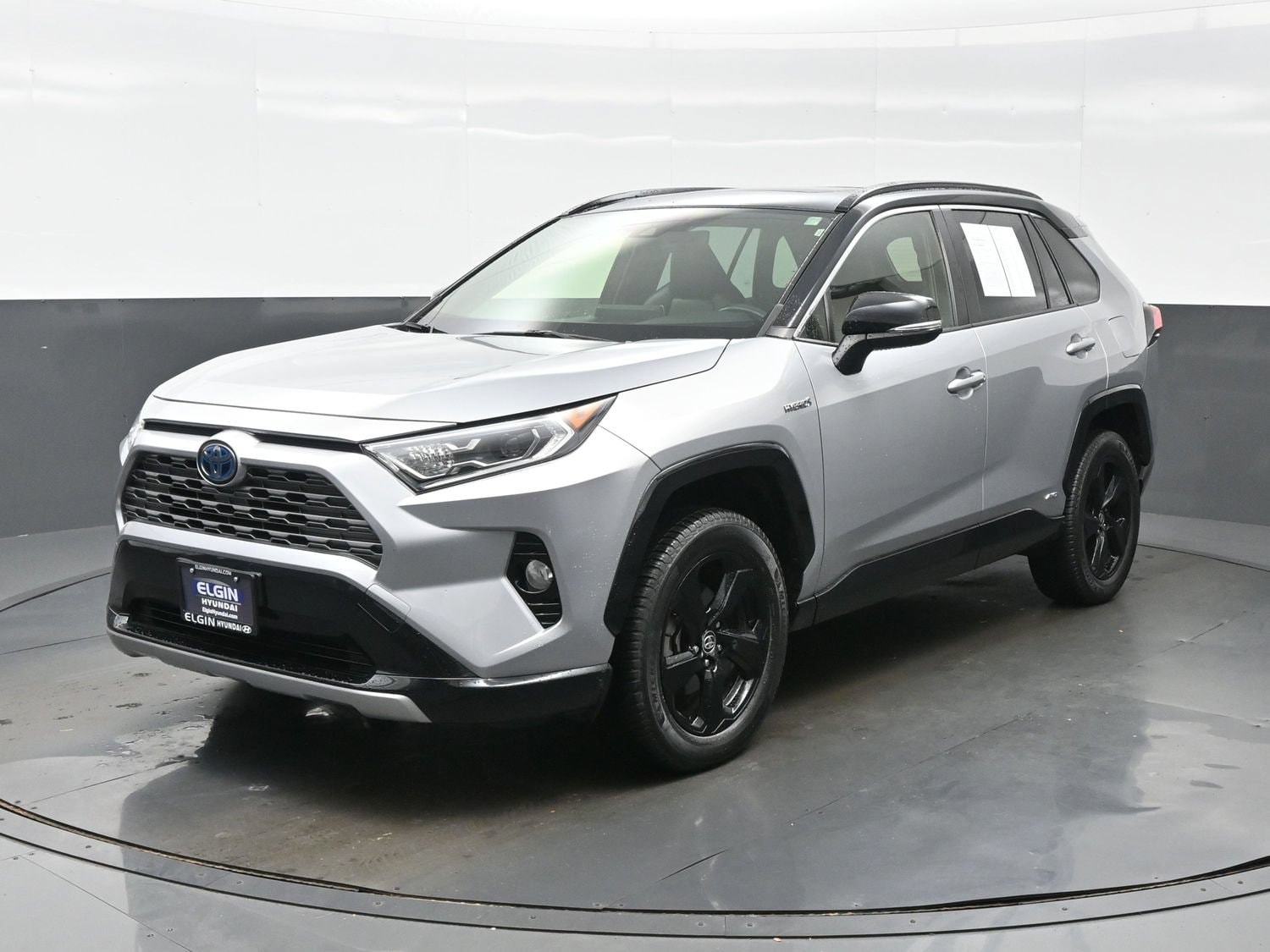 2020 Toyota RAV4 XSE - Photo 2